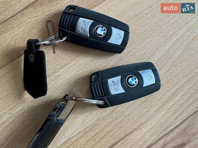 Седан BMW 3 Series 2006 в Волочиске