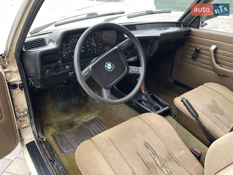 Седан BMW 315 1983 в Харькове