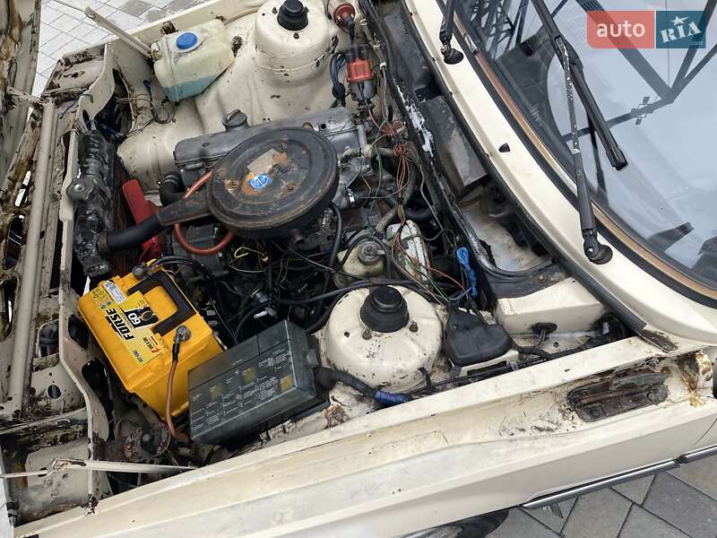 Седан BMW 315 1983 в Харькове