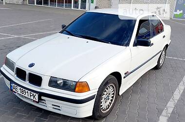 Седан BMW 316 1995 в Днепре
