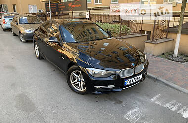 Седан BMW 318 2013 в Вишневому