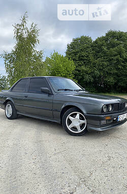 Купе BMW 318 1987 в Каменке-Бугской