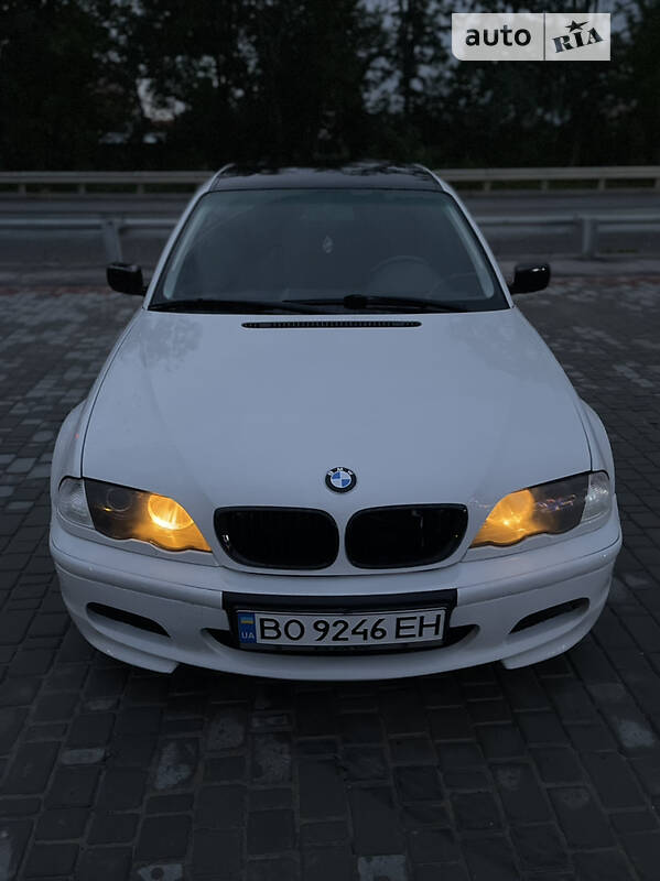 BMW 323