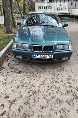 Седан BMW 325 1993 в Киеве