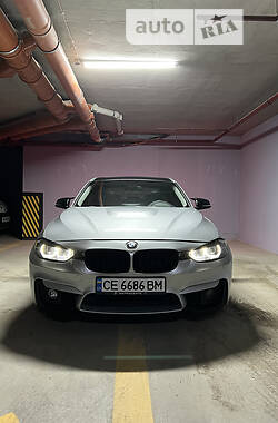 Седан BMW 335 2013 в Чернівцях