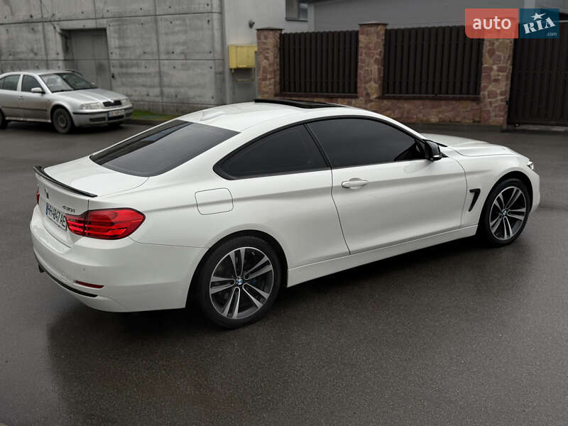 Купе BMW 4 Series 2017 в Киеве фото 10 Купе BMW 4 Series 2017 в Киеве