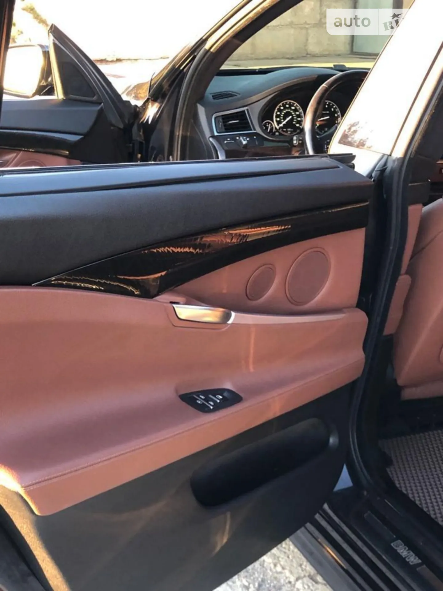 2012 BMW 5er - мініатюра 21