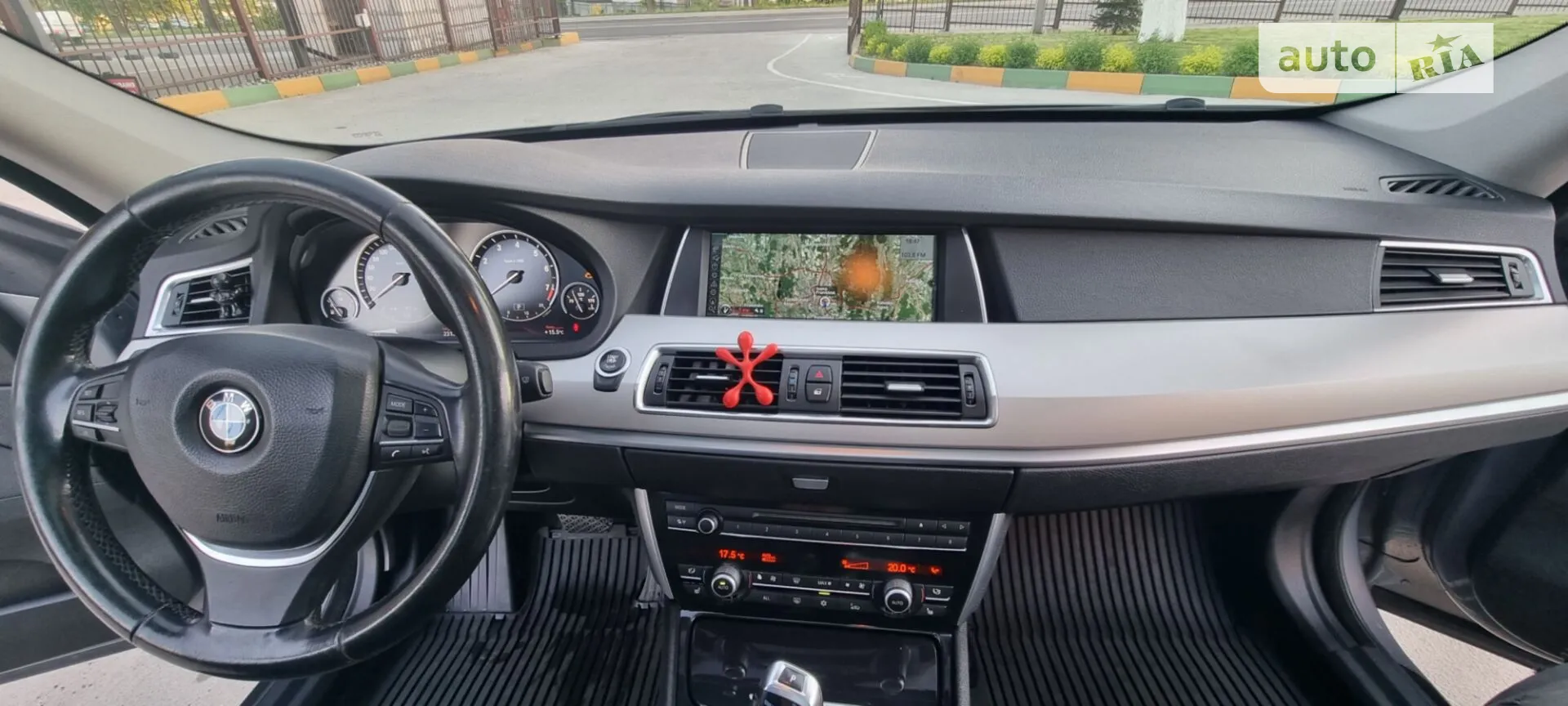 2010 BMW 5er - мініатюра 23
