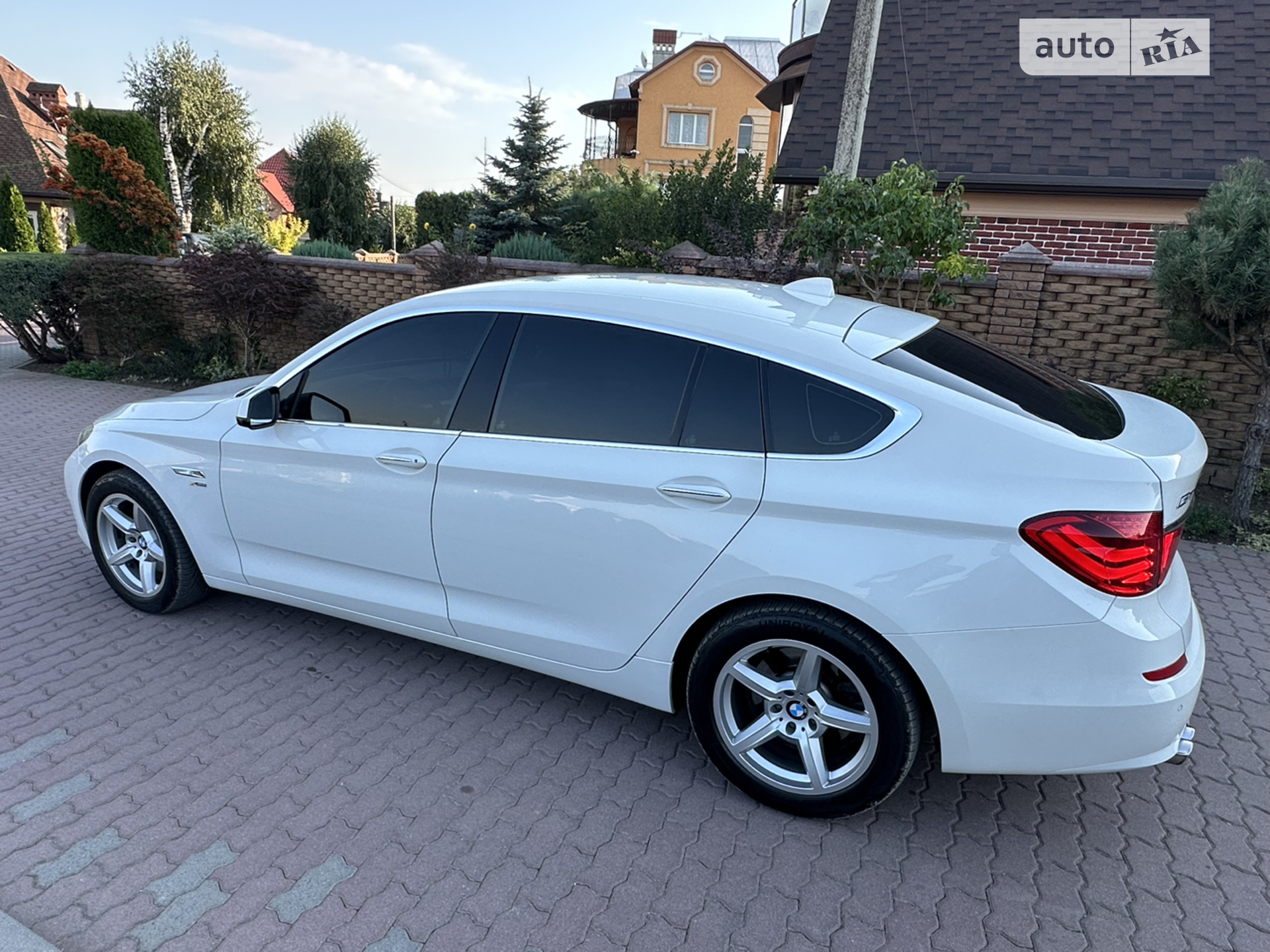 2010 BMW 5er - мініатюра 8