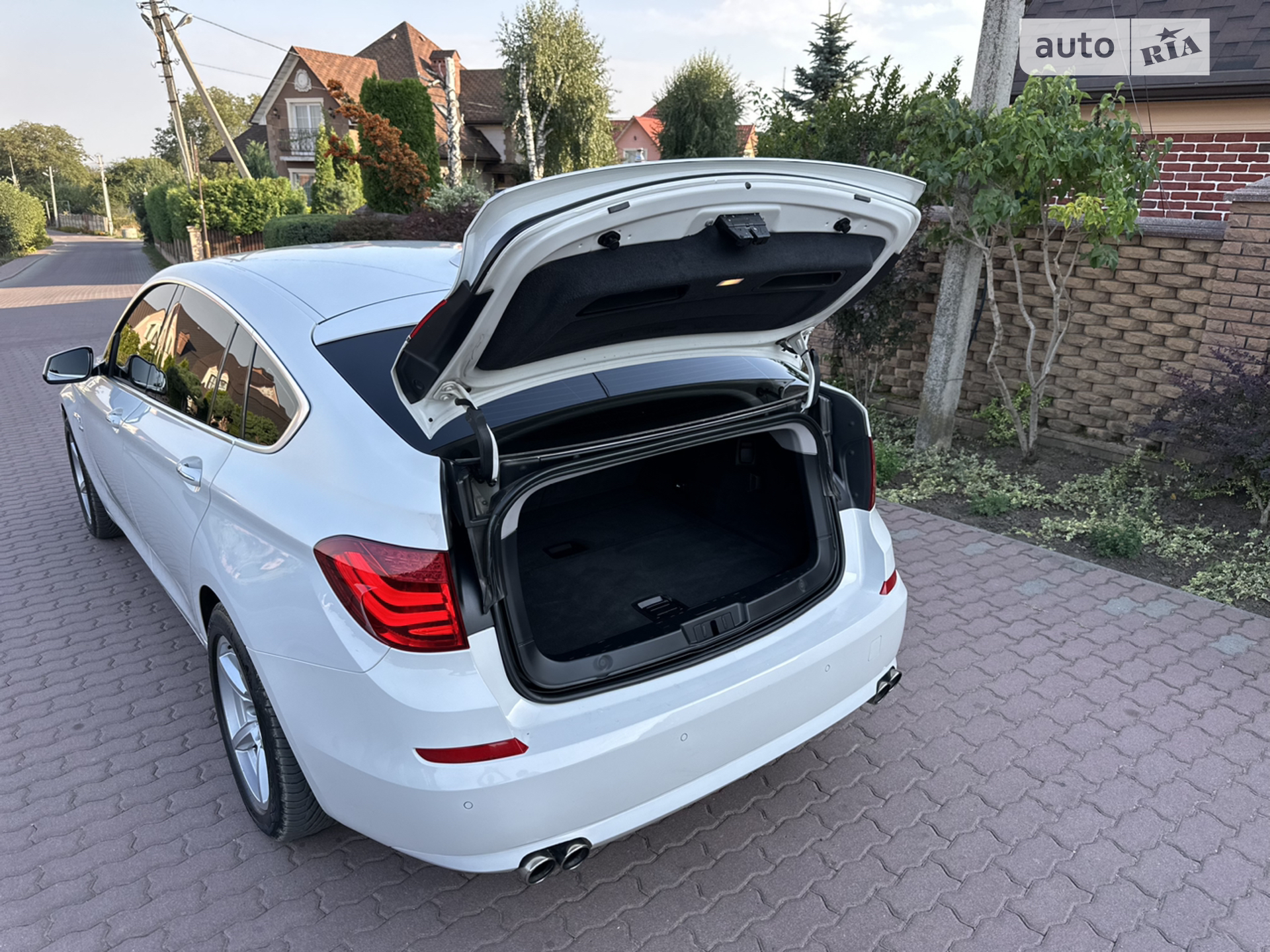 2010 BMW 5er - мініатюра 12
