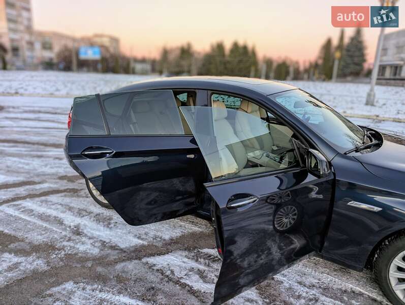 Лифтбек BMW 5 Series GT 2011 в Ровно