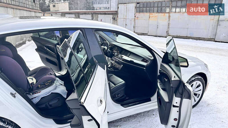 Ліфтбек BMW 5 Series GT 2011 в Києві фото 3 Ліфтбек BMW 5 Series GT 2011 в Києві