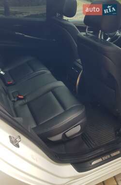 Лифтбек BMW 5 Series GT 2015 в 