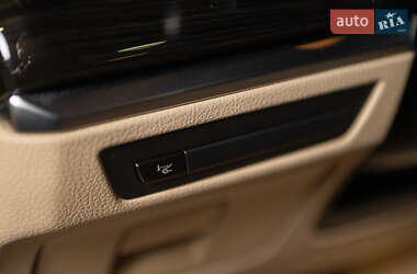 Лифтбек BMW 5 Series GT 2014 в 