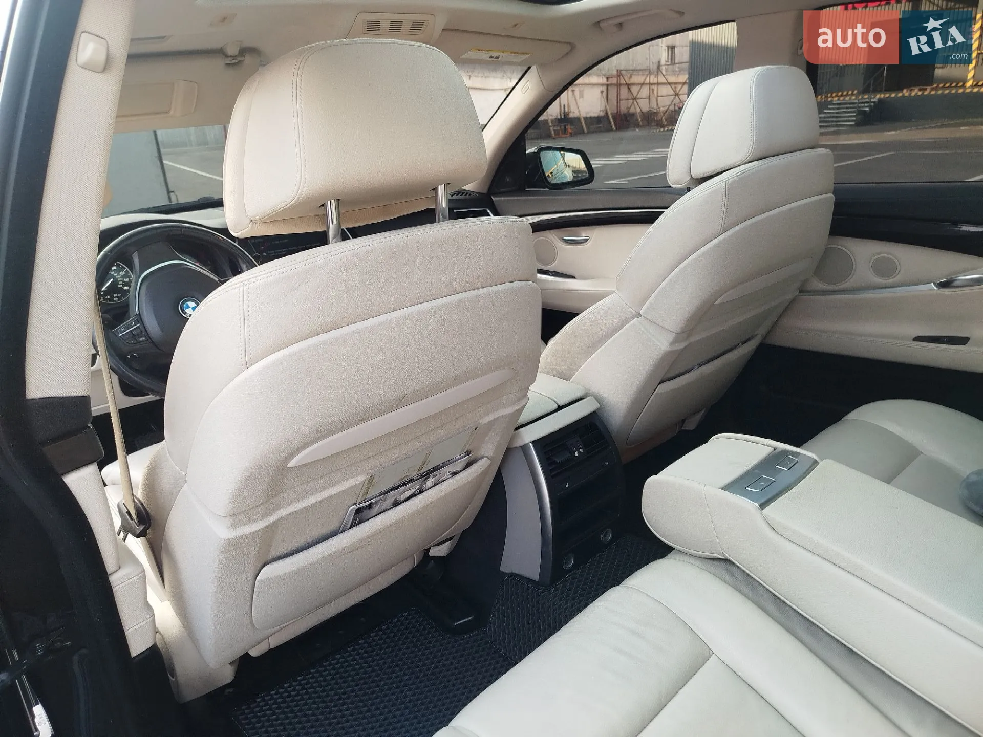 2012 BMW 5er - мініатюра 12