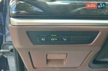 Лифтбек BMW 5 Series GT 2012 в 