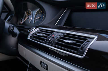 Лифтбек BMW 5 Series GT 2011 в 
