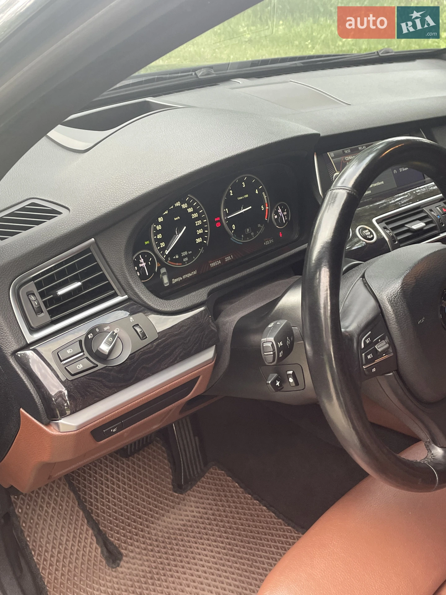 2012 BMW 5er - мініатюра 17