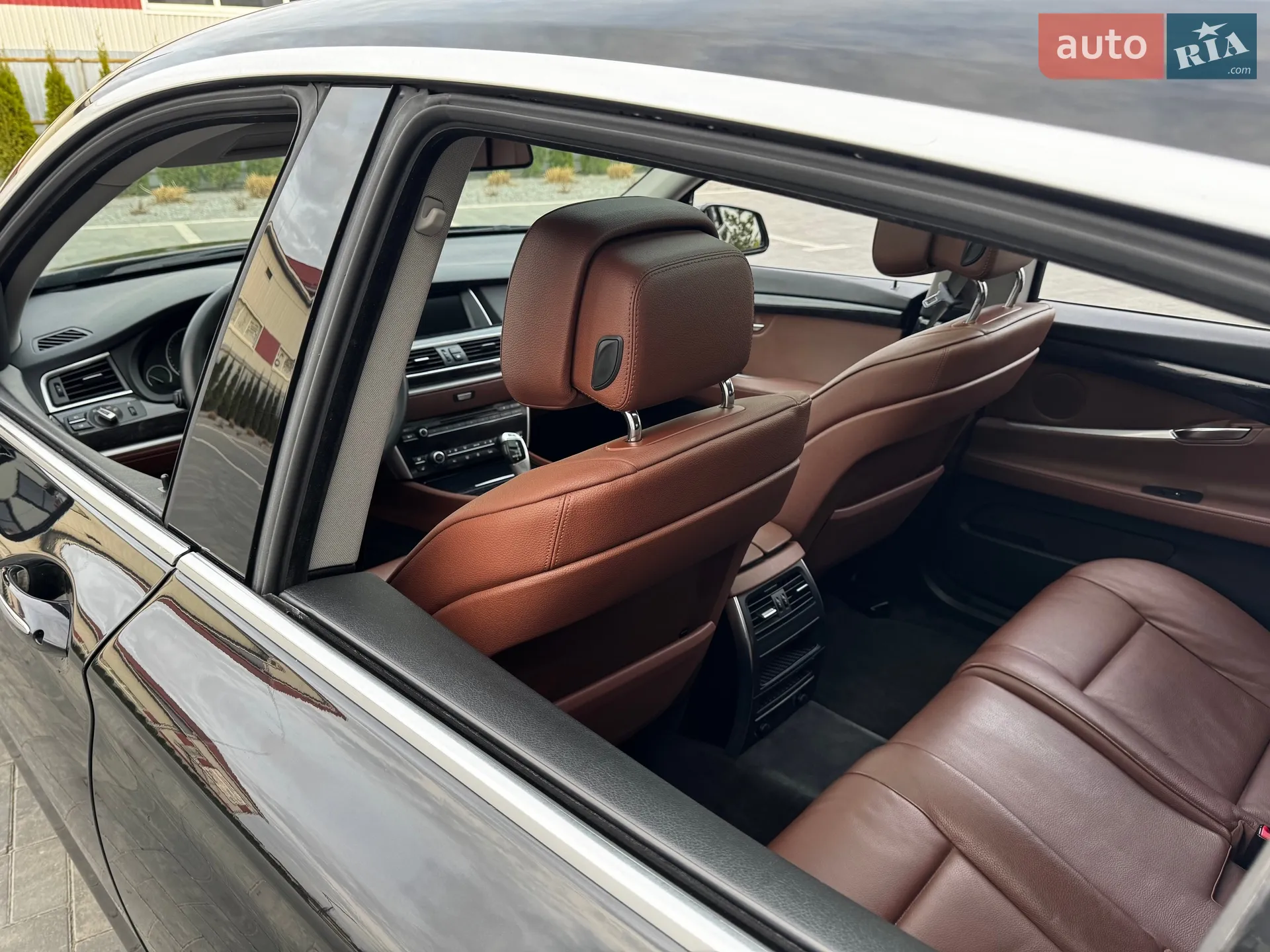 2010 BMW 5er - мініатюра 5