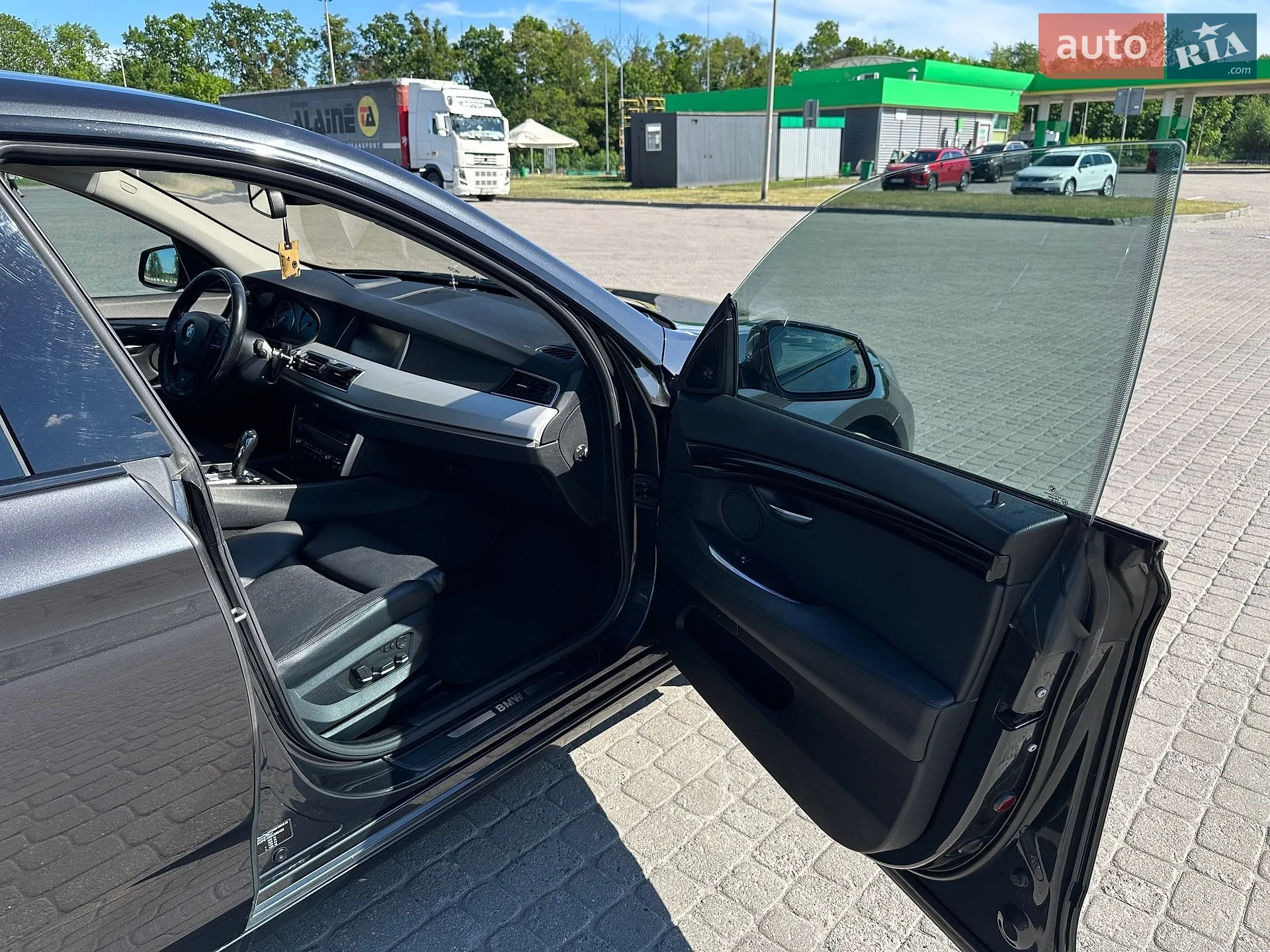 2011 BMW 5er - мініатюра 26