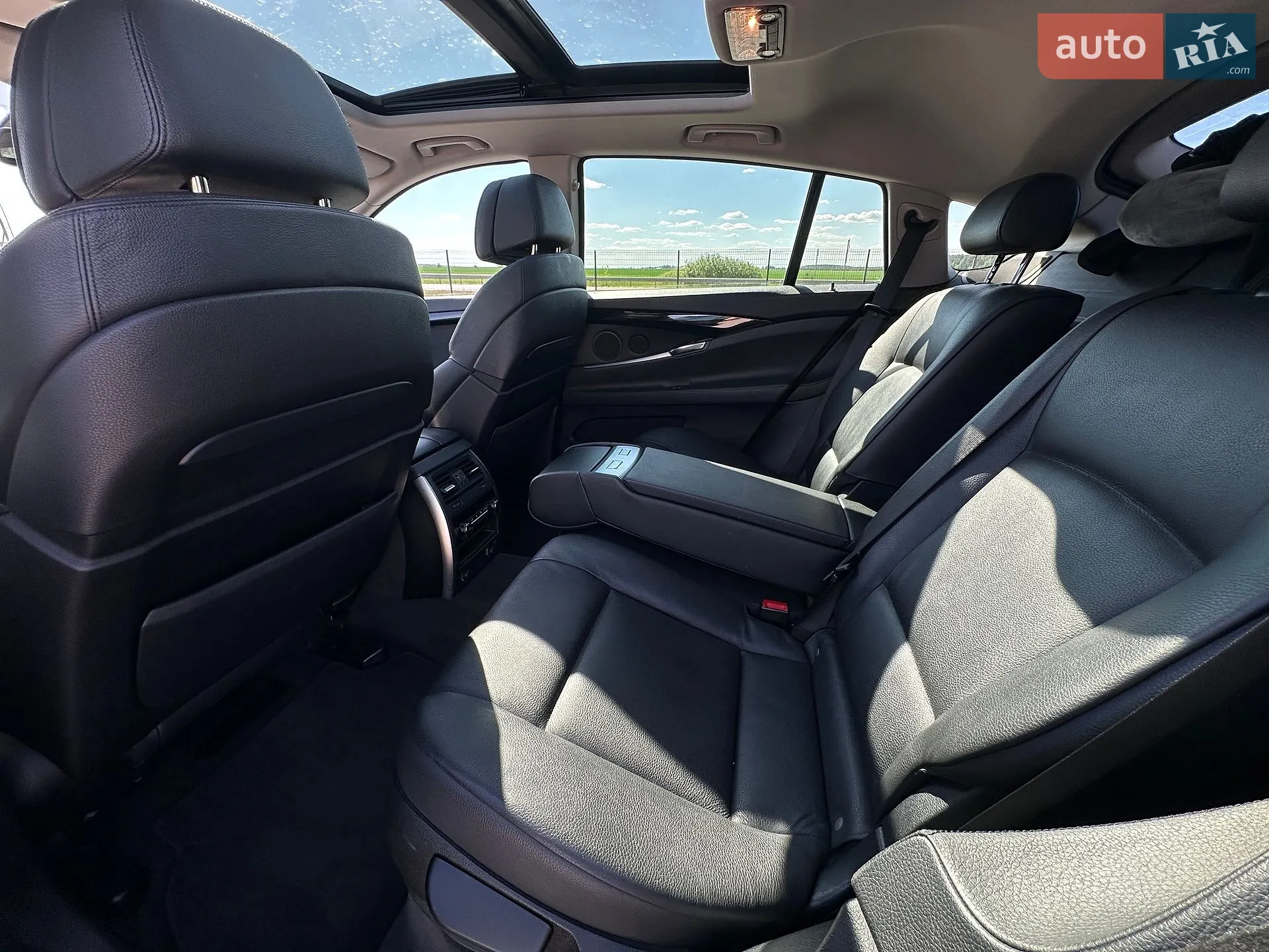 2011 BMW 5er - мініатюра 38