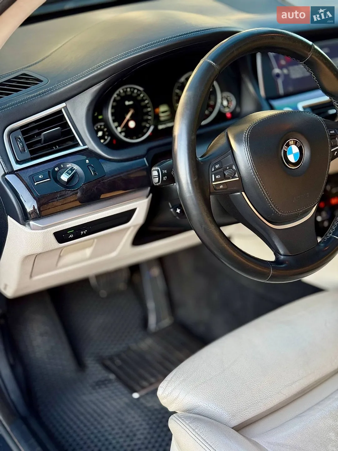 2012 BMW 5er - мініатюра 24