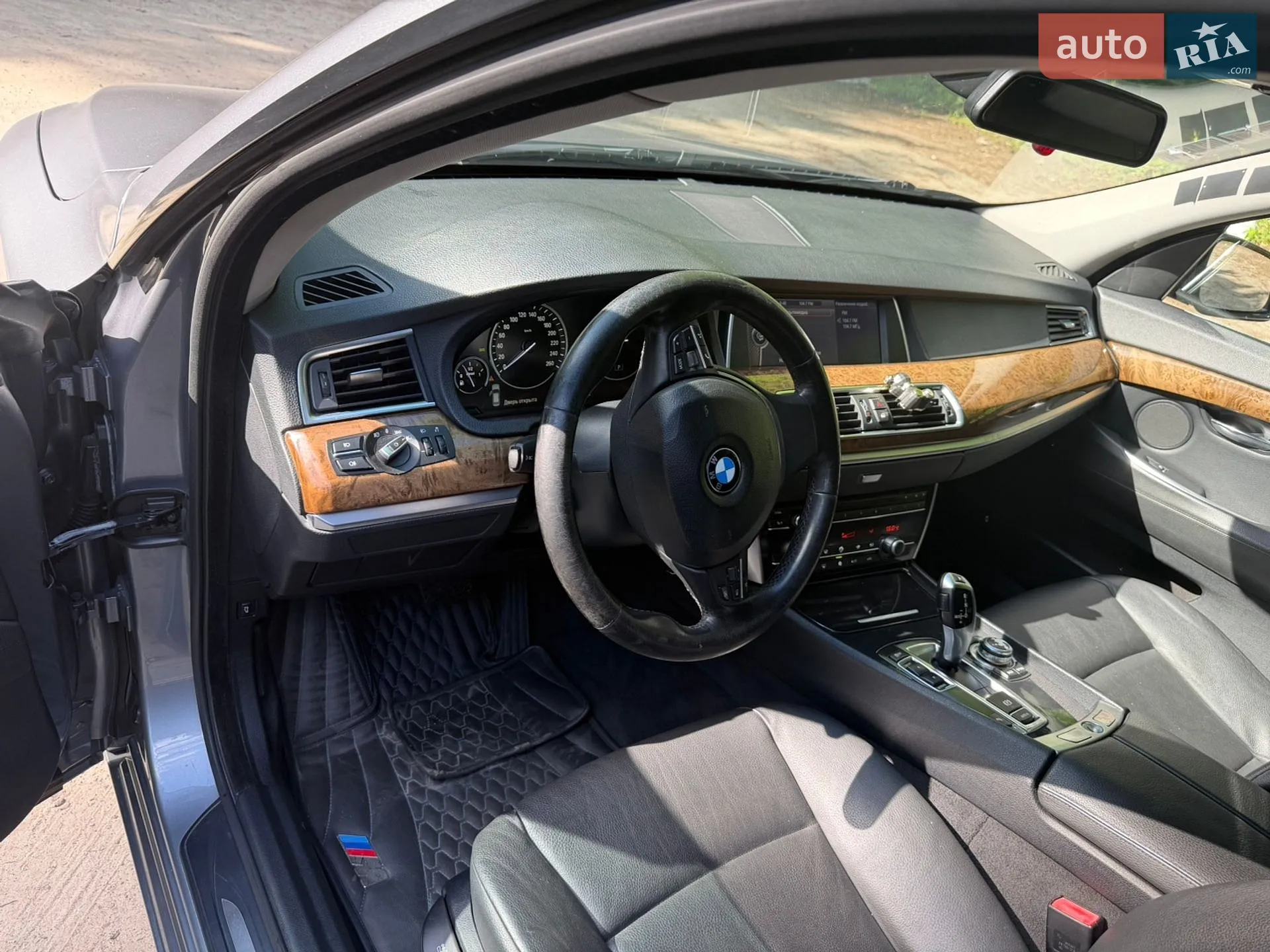 2010 BMW 5er - мініатюра 21