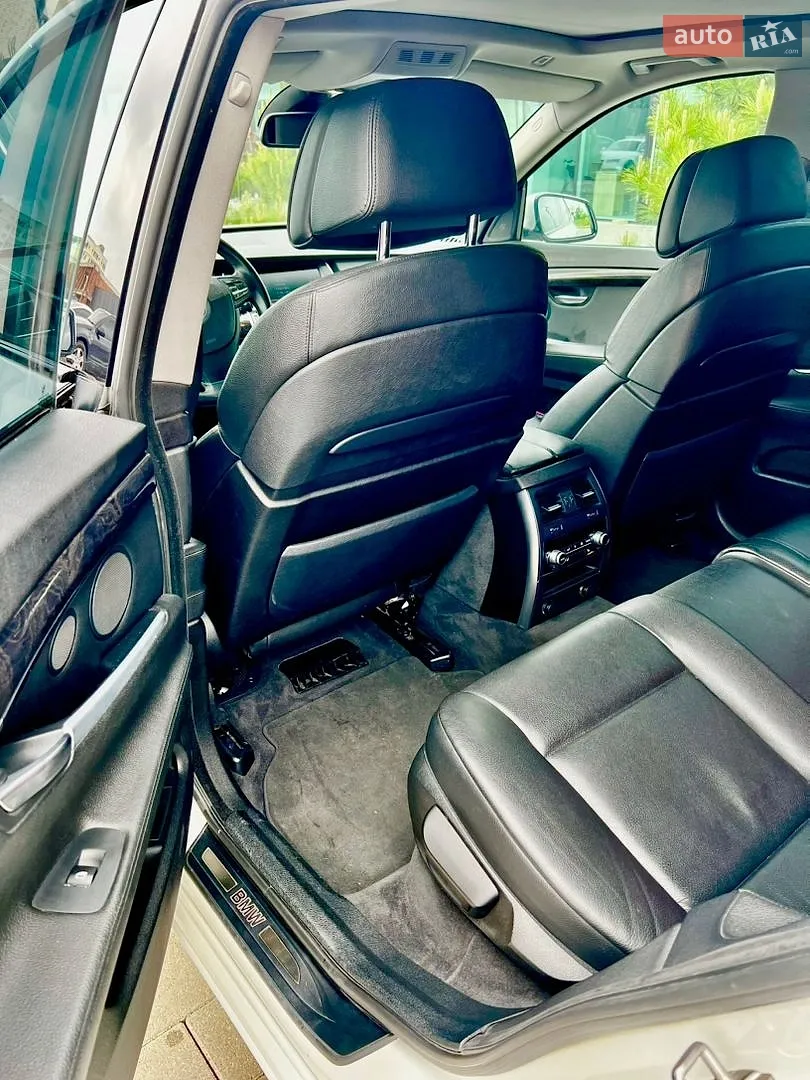 2012 BMW 5er - мініатюра 10