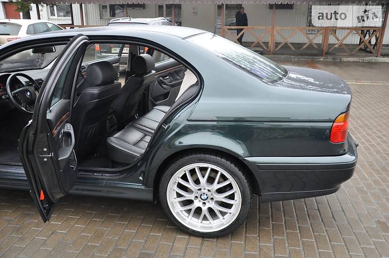 Седан BMW 5 Series 2002 в Ровно