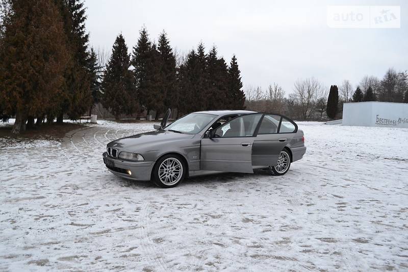 Седан BMW 5 Series 2003 в Ровно