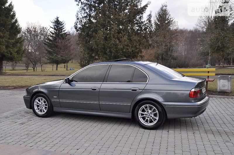 Седан BMW 5 Series 2003 в Ровно