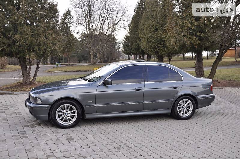 Седан BMW 5 Series 2003 в Ровно