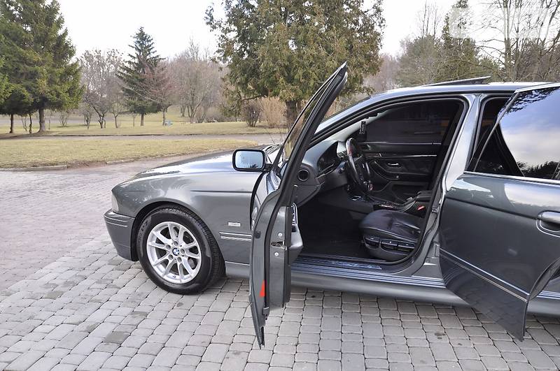 Седан BMW 5 Series 2003 в Ровно