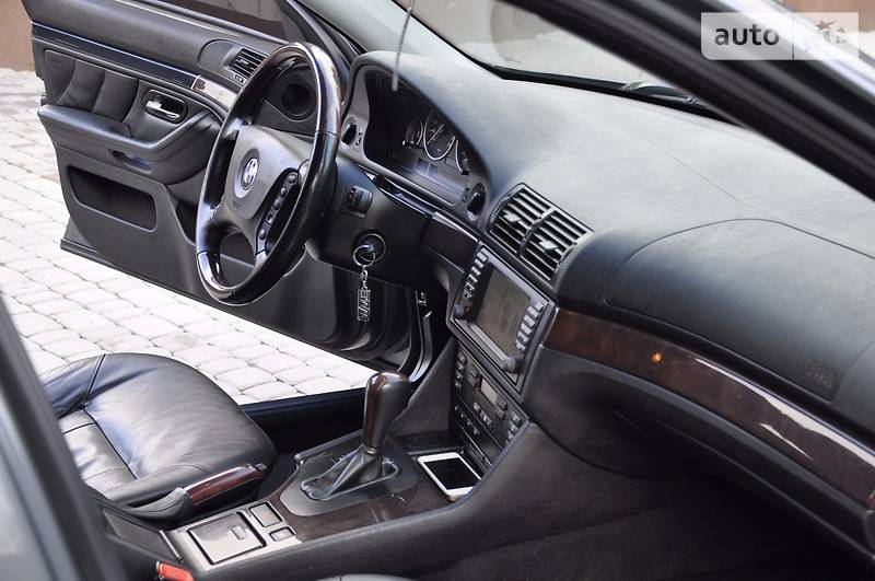 Седан BMW 5 Series 2003 в Ровно