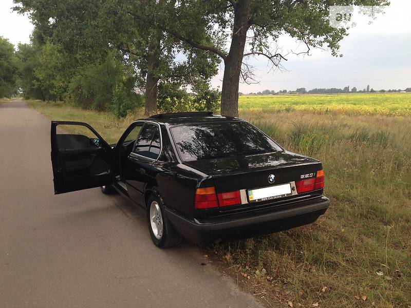 Седан BMW 5 Series 1995 в Киеве