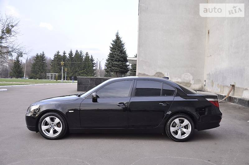 Седан BMW 5 Series 2004 в Ровно