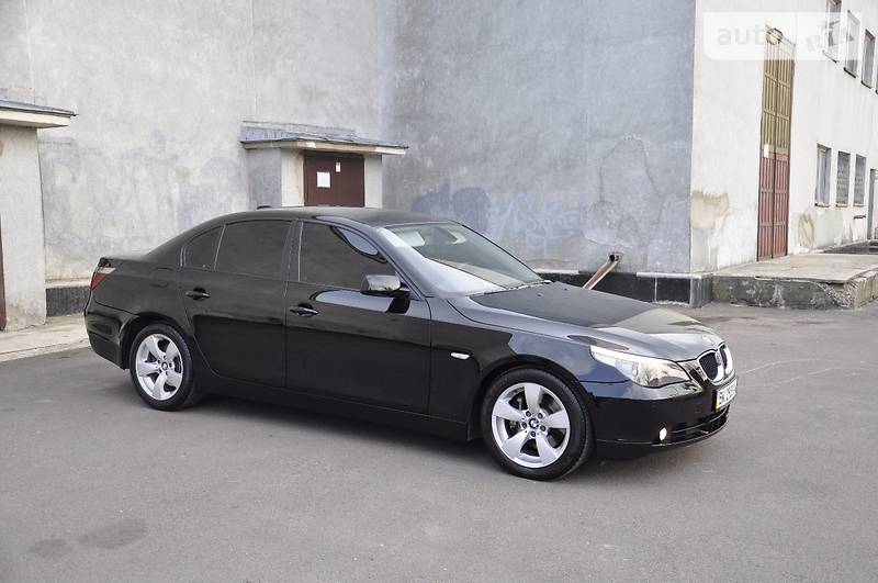 Седан BMW 5 Series 2004 в Ровно