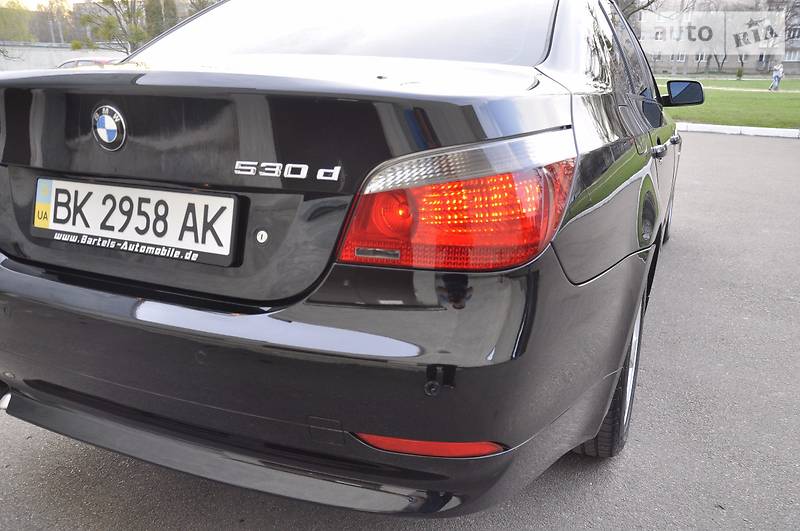 Седан BMW 5 Series 2004 в Ровно
