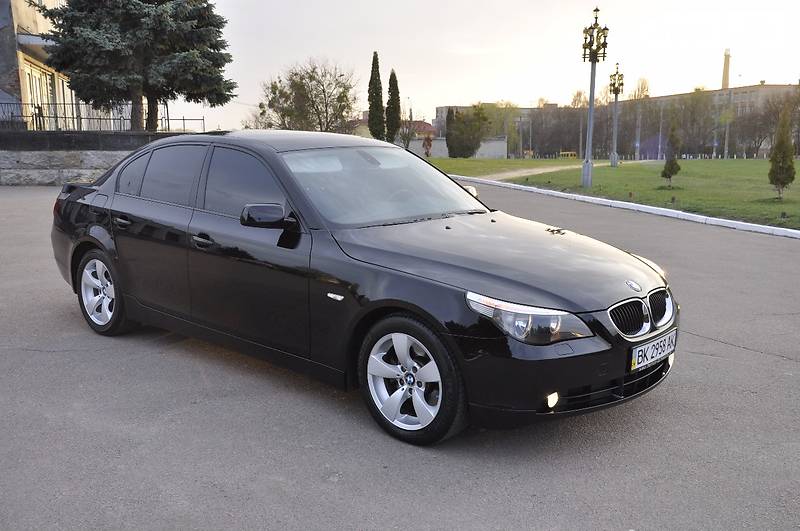Седан BMW 5 Series 2004 в Ровно