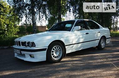 Седан BMW 5 Series 1991 в Лебедине