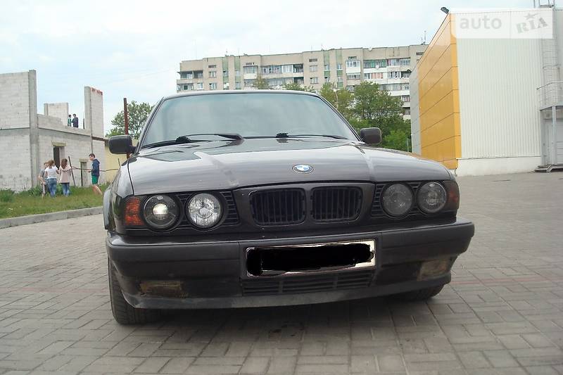 Седан BMW 5 Series 1993 в Львове