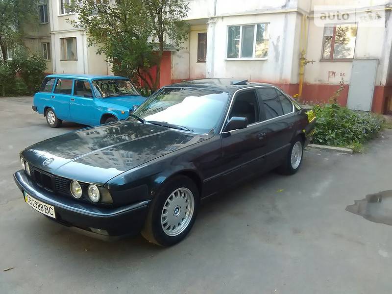 Седан BMW 5 Series 1991 в Чернигове