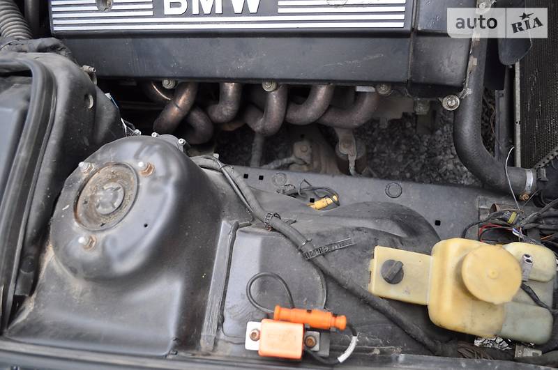 Седан BMW 5 Series 1993 в Киеве