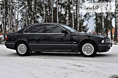 Седан BMW 5 Series 2002 в Тростянце