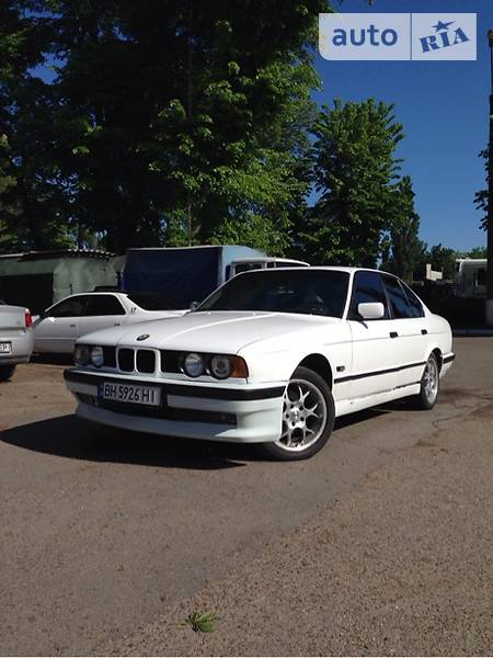 Седан BMW 5 Series 1990 в Одессе