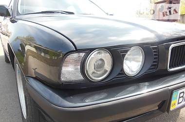 Седан BMW 5 Series 1991 в Вараше