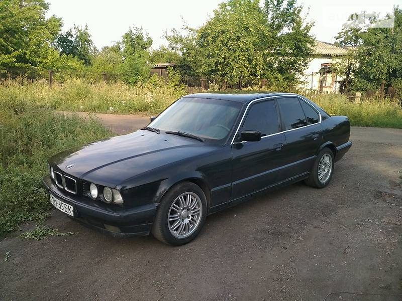 Седан BMW 5 Series 1993 в Покровске