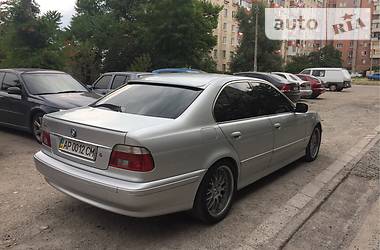 Седан BMW 5 Series 2003 в Запорожье