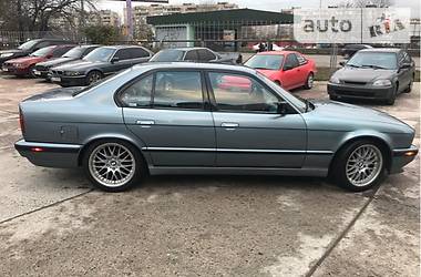 Седан BMW 5 Series 1989 в Киеве