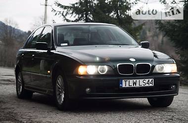 Седан BMW 5 Series 2001 в Межгорье
